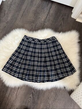 NWOT Navy Plaid Pleated Mini Skirt - Classic Schoolgirl Style